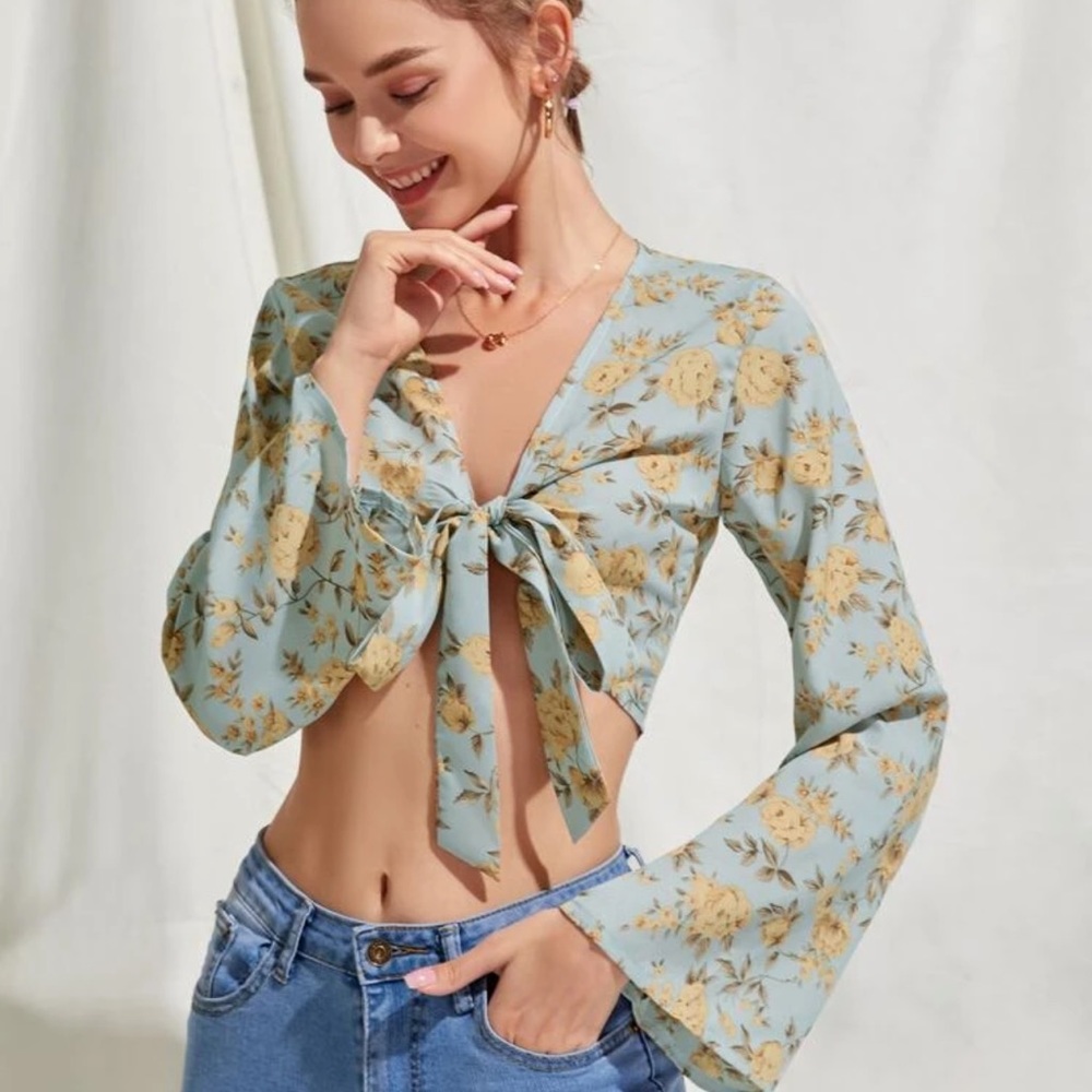 Tie front floral crop top BRAND NEW